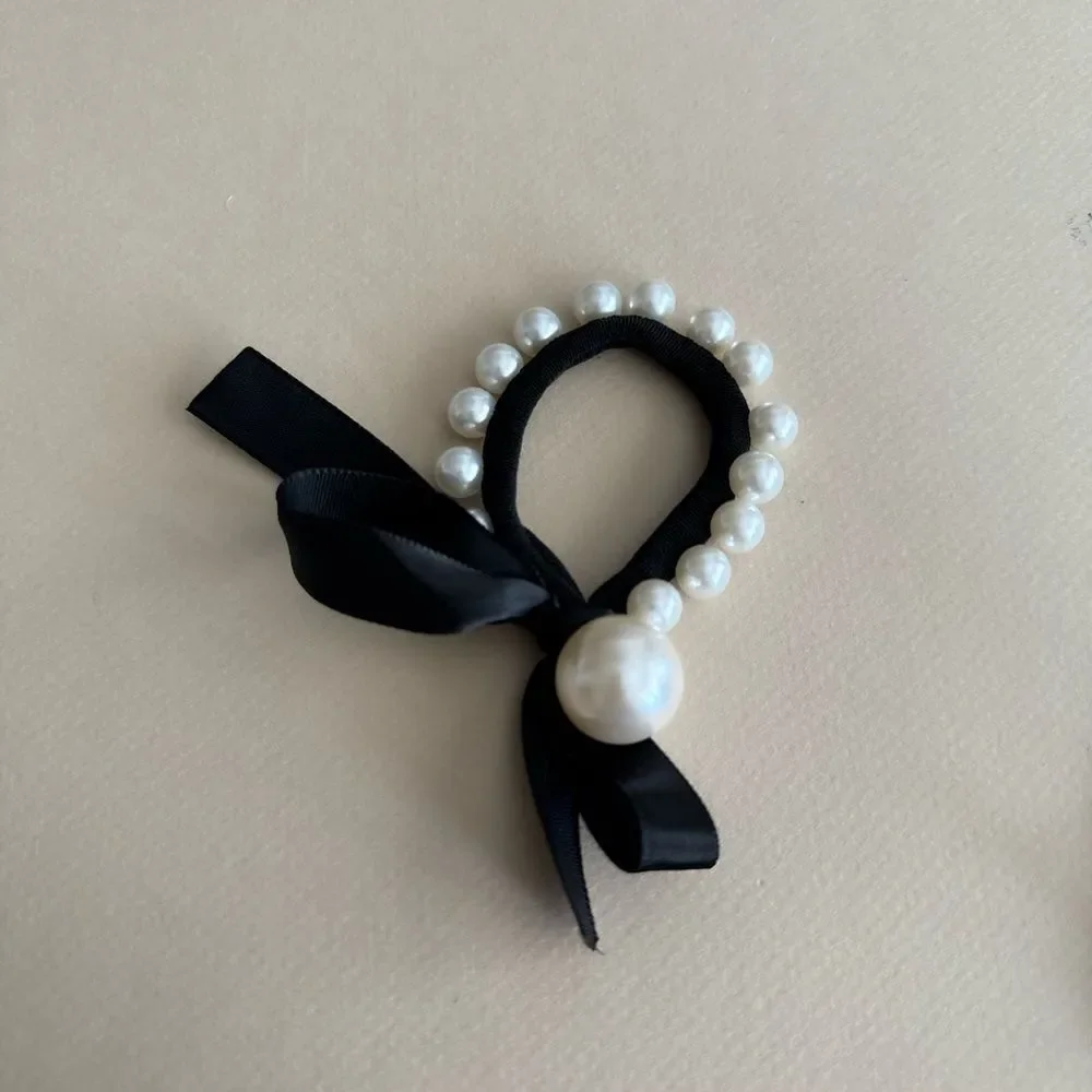 Pearl Hair Tie M1698